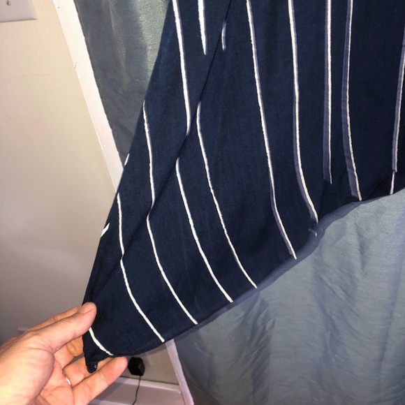 Elegant Blue Sky Navy and White Striped tunic blouse -1x classy looking. - Picture 5 of 7
